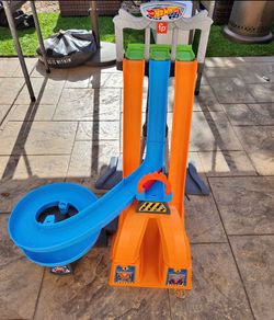 Hot Wheels Fisher-Price Race Track Set
