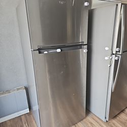 Refrigerator/Refrigerador