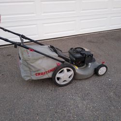 Craftsman 21" 7 hp Self Propelled Lawn Mower  w/bag