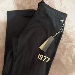 Fear of God Essentials 1997 Iron sweats Size M