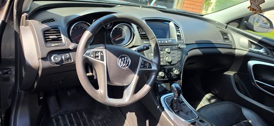 2011 Buick Regal cxl 2.0 turbo 6 spd manual