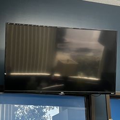 44” Roku TCL TV 