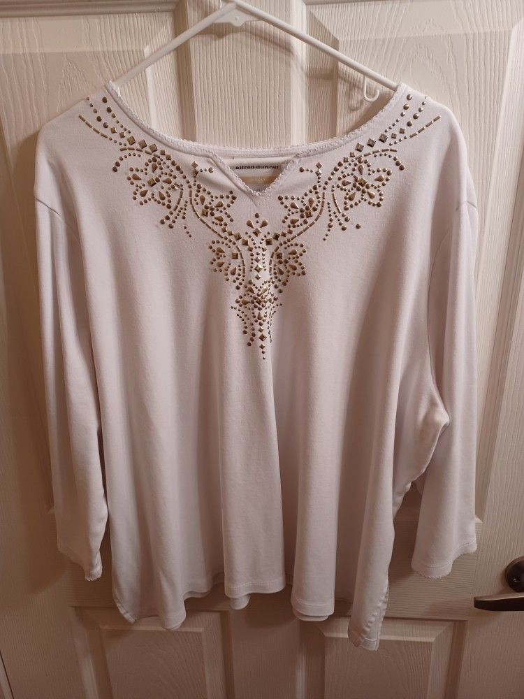3XL Alfred Dunner White Top With Goldtone Embellishments