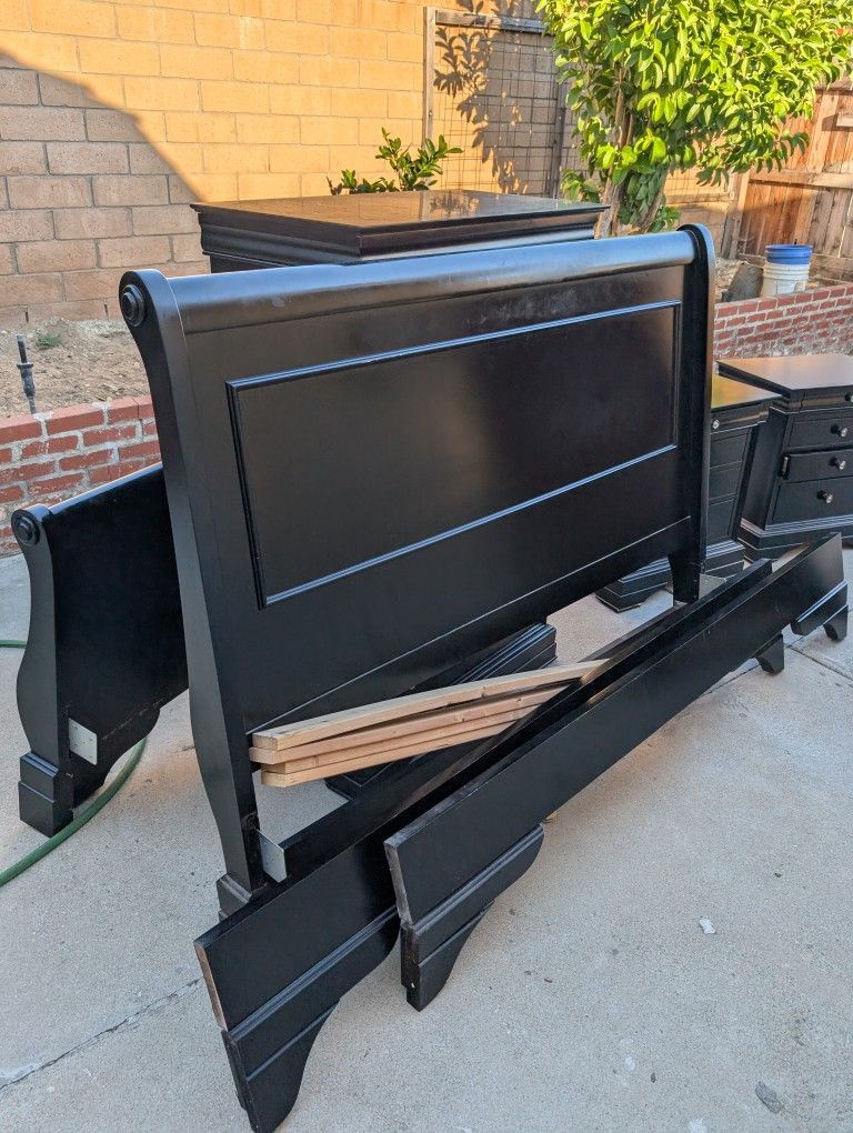 Black Bedroom Set