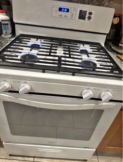 Whirlpool Gas Range White Stove