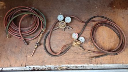 VICTOR WELDING & TORCH regulator.