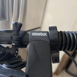 Ninebot Kickscooter F25