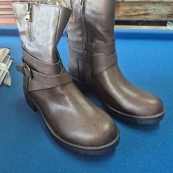 Brown Boots Size7.5.  New In Box