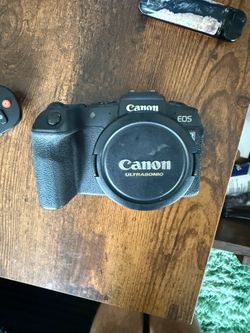 Canon R mirrorless 4K camera
