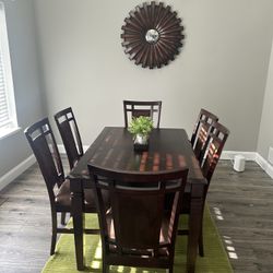 Expandable table set