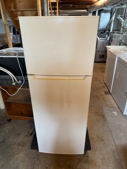 Danby 7.3 Cu. Ft. Refrigerator