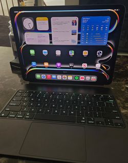 IPad pro 13 bundle with keyboard case and apple pen