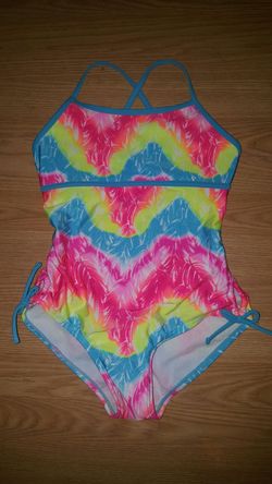 Cute one piece Bathing suit. .size 10-12 youth....like new!