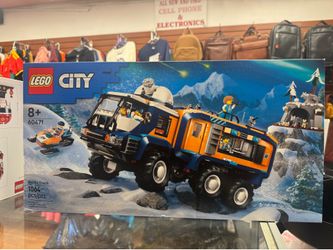LEGO City Arctic Explorer Science Lab Truck (60471) - 1064 pieces