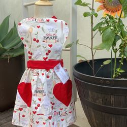 Heather Sue Sews Bless The Baker Apron Kids Size 2/4 NEW