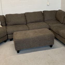 4 Piece Sectional / Sofa Chaise / Couch / Ottoman Black Gray