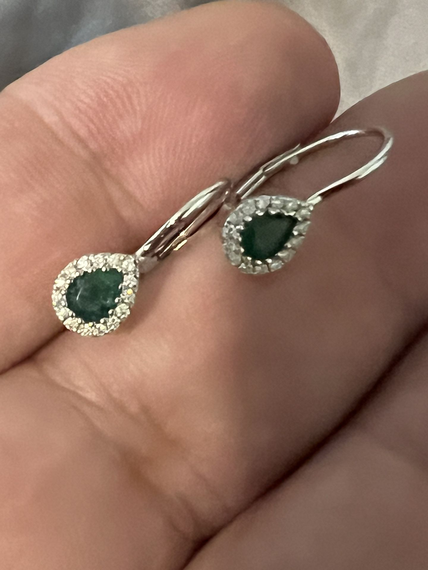 14k white gold natural emerald and diamond earrings