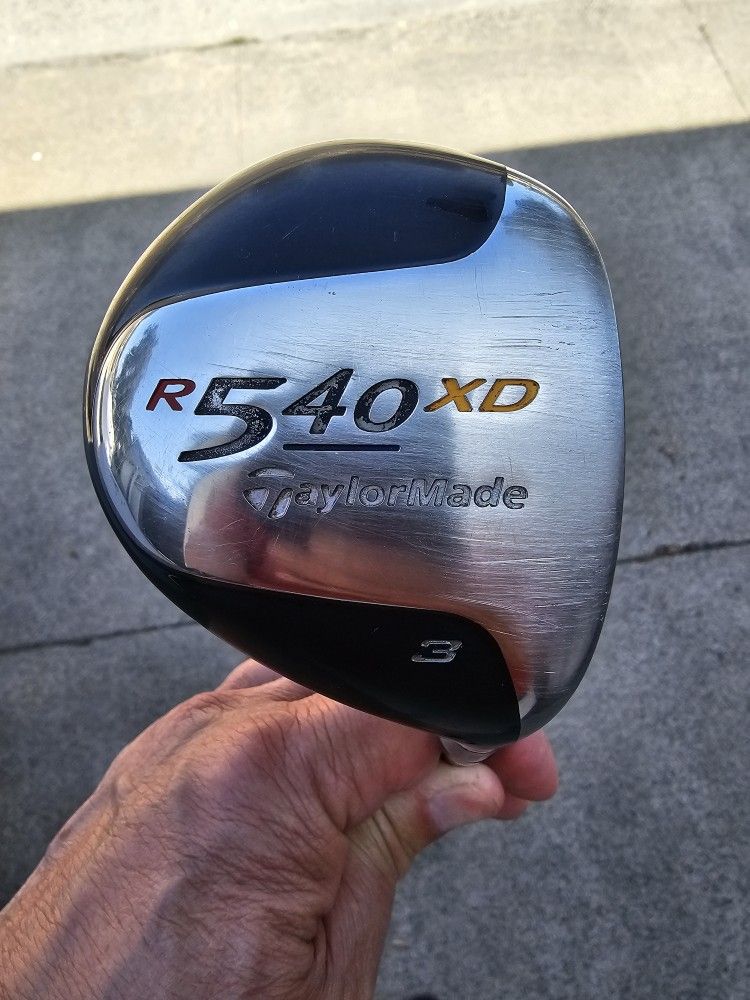 Taylormade r540 XD 3 Wood, Regular - Very Nice