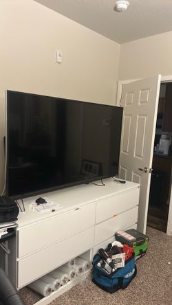 65” 4K Ultra HD Vizio TV