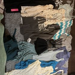 New/like new women’s clothes bundle