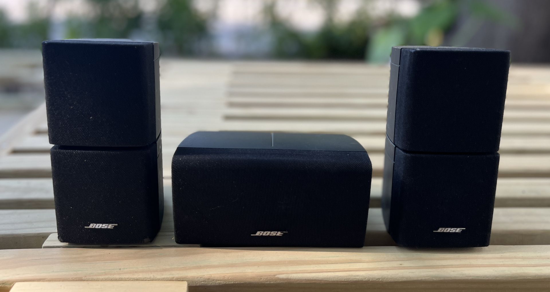 Bose Acoustimass Lifestyle Center Speaker And Two Double Cube  