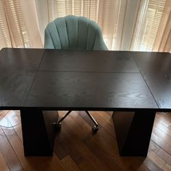 Desk And Chair 