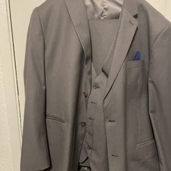 Men Suit Like New  46 Size Jacket 40 By 32 Pants