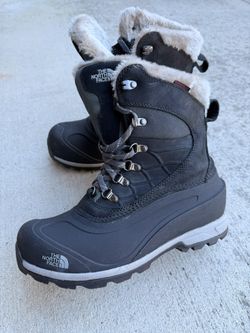 Women’s Northface Snow Boots