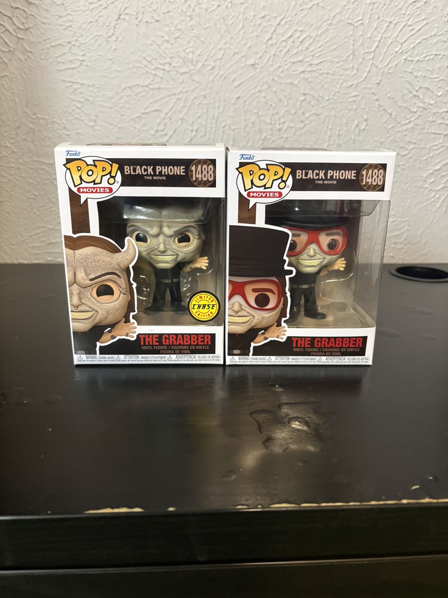 Funko Pop! Movies: The Grabber #1488 Chase and Common Bundle 