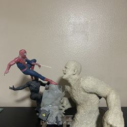 2007 Marvel Sideshow Spider-Man VS Venom VS Sandman Diorama Statue  (Damaged)
