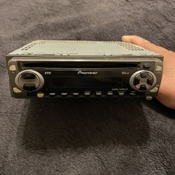 2002 Model Pioneer Am/Fm CD Player 