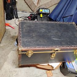 Steamer Trunk 