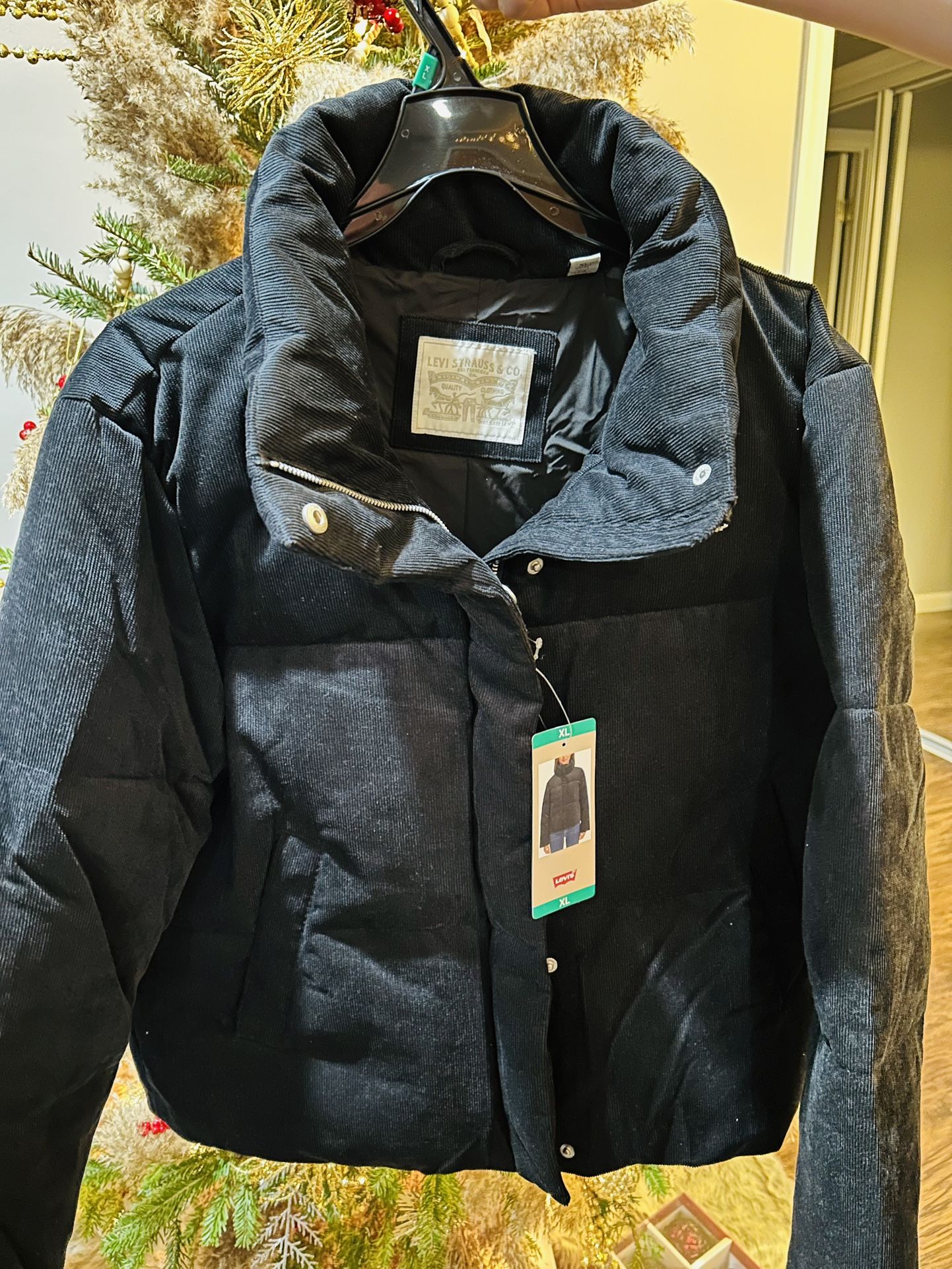 Levi’s Women’s Puffer Jacket