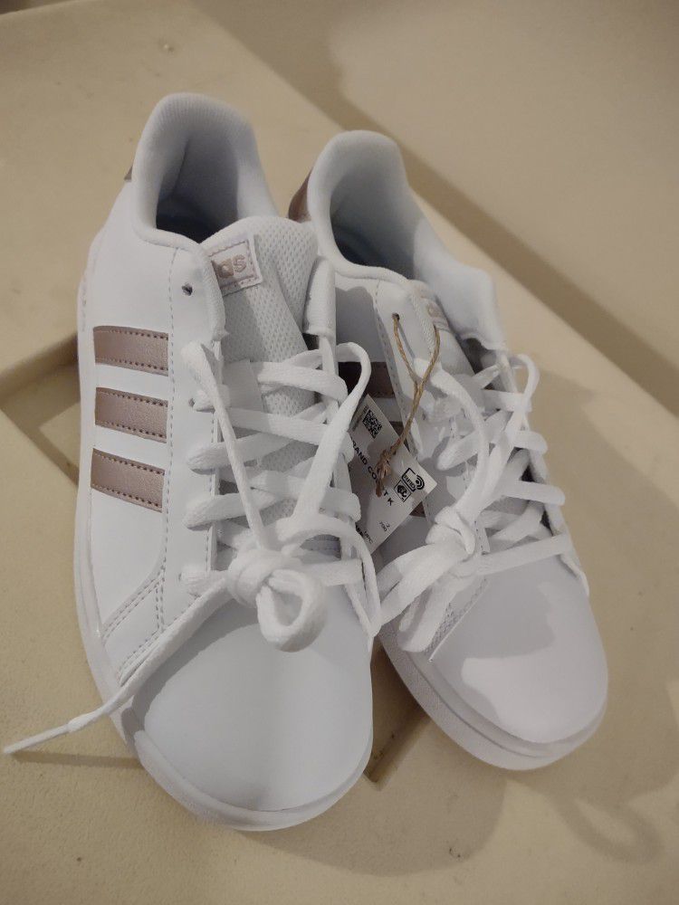 Adidas Child Size 2.5 New Tags White Tennis Shoes