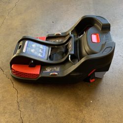 Britax base