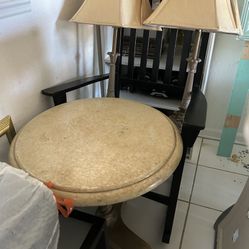 Coffee Table Indoor Or Outdoor $20 Lamp $5 🎁🍀 House And Office Furniture And Decoration, Outdoor Table, Decoration 