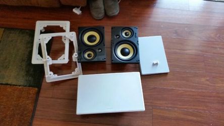 In wall speakers