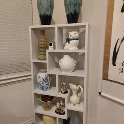 Home Goods Shelf And Decorations 