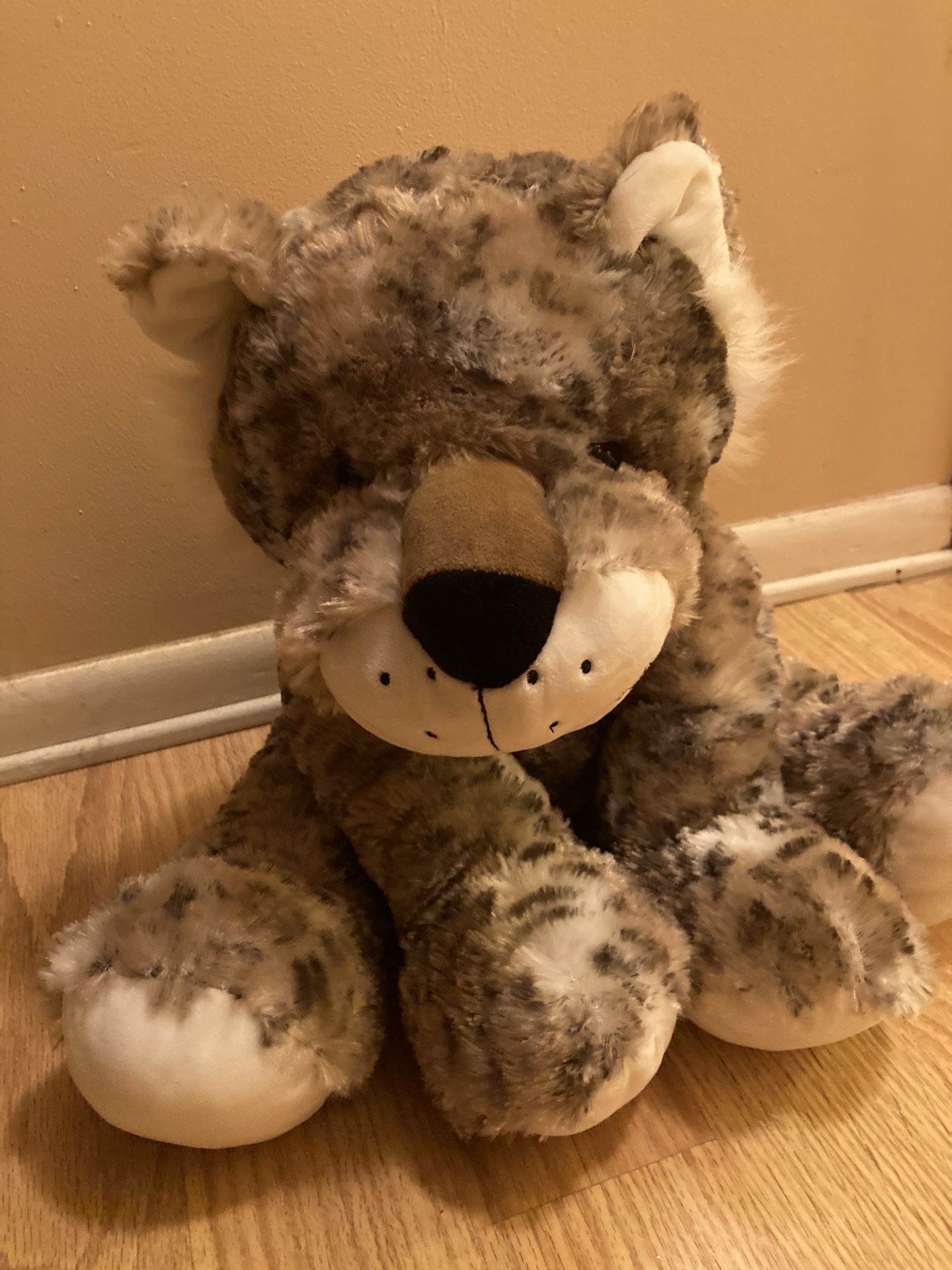 New. Adorable stuffed leopard ON HOLD