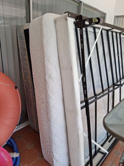 2 queen beds