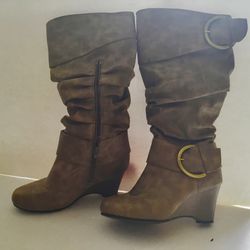 Boots Women Knee High . Tan