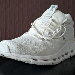 On Cloud Running Shoes For Woman