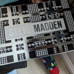 Steve Madden Scarf And Wallet 