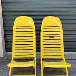 2 Collapsible Beach Chairs 
