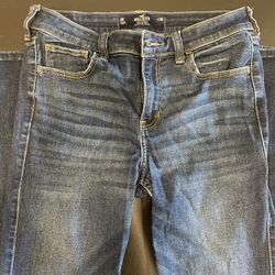 Hollister Mid Rise Boot Jeans, Size 6