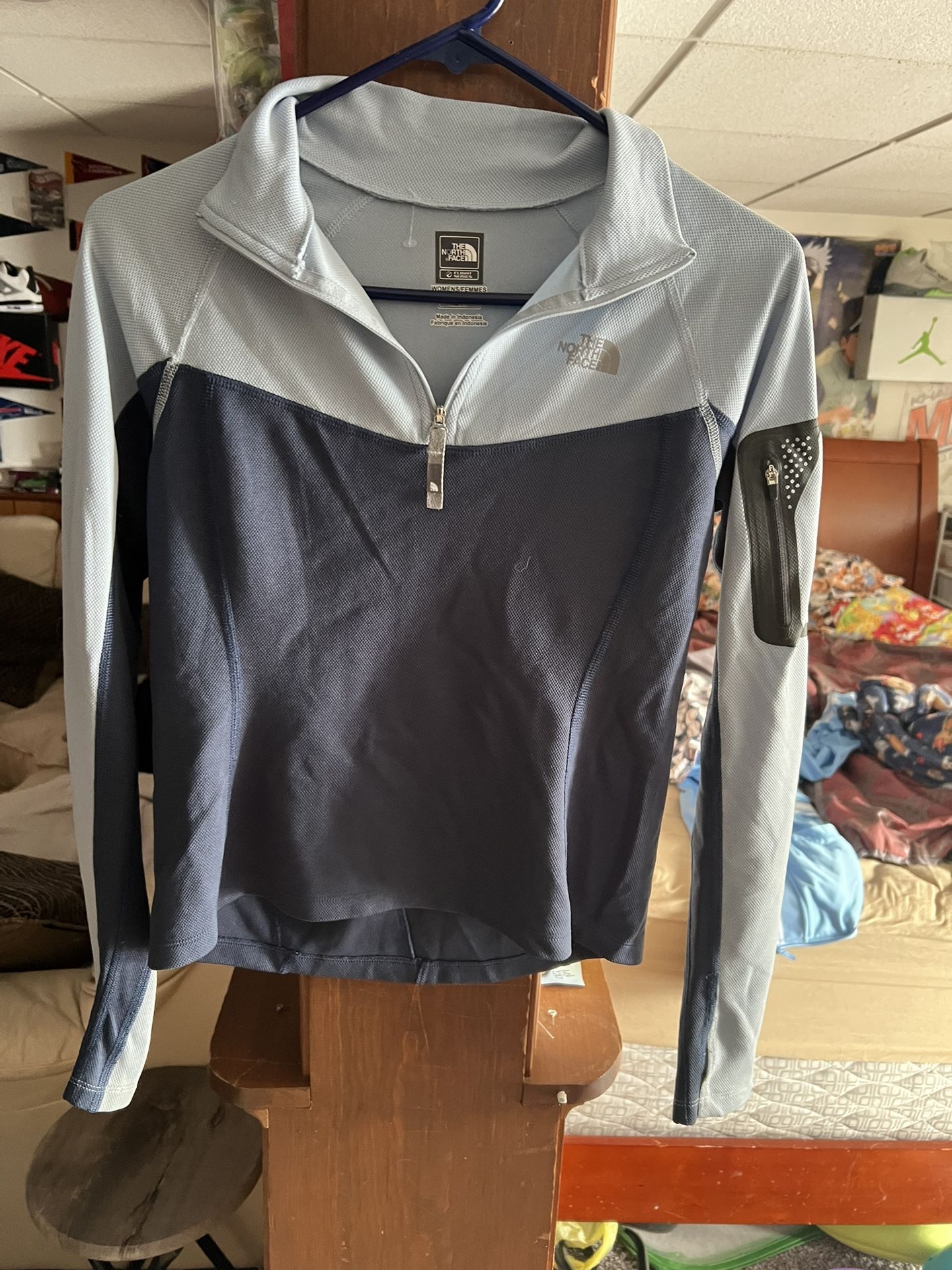 The North Face Women’s XS Sweater/jacket
