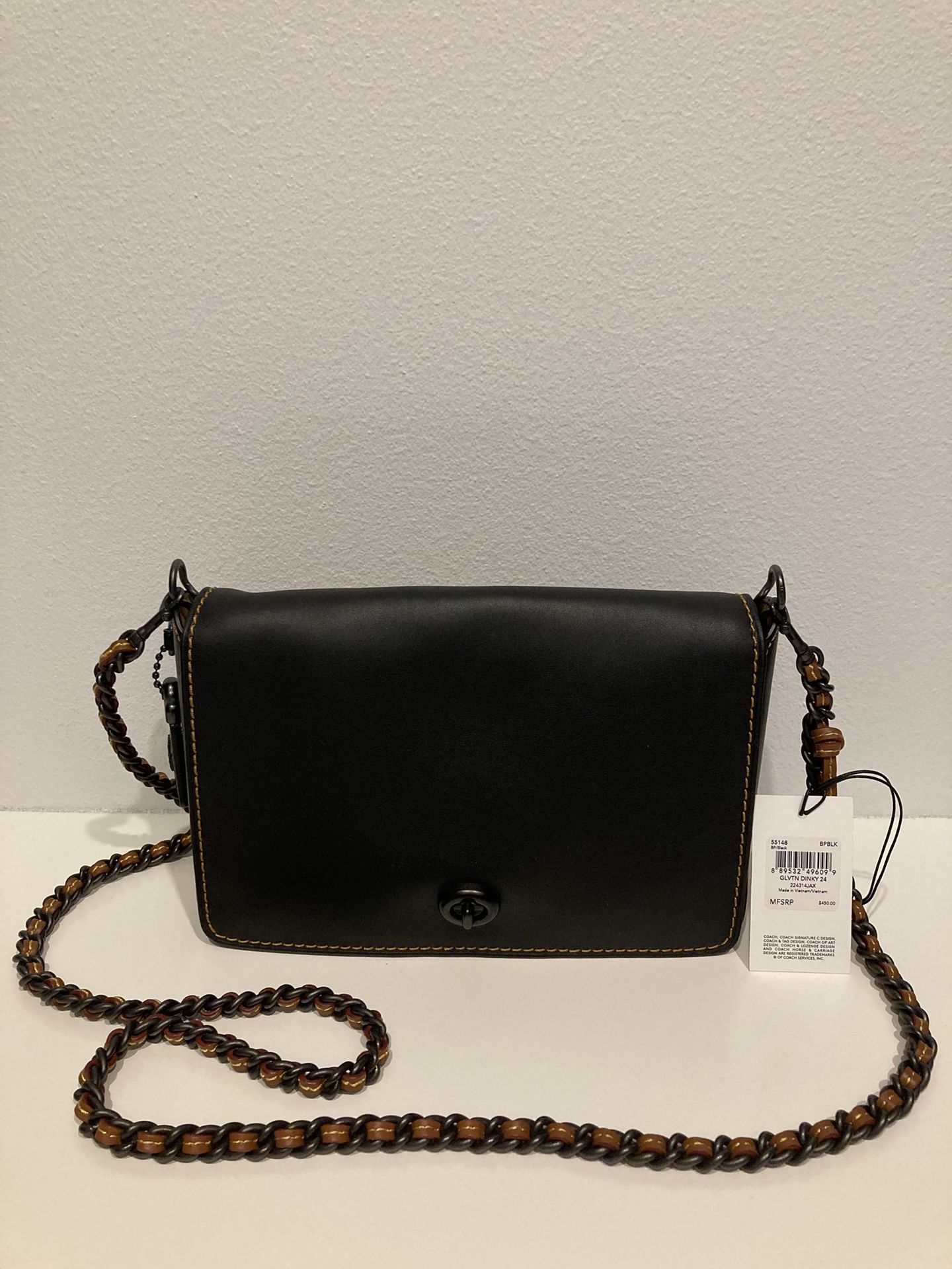 Coach GLVTN Dinky 24 Color Black