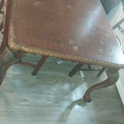 Dining Room Table & Chairs 