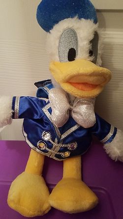 Disneyland Donald duck plush