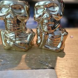 Skull Planters (4) With Small Bag